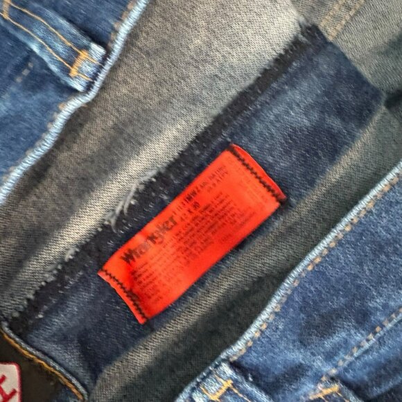 Wrangler FR Men's 42 x 30" Relaxed Fit Denim Blue Fire Resistant Work Jeans - Picture 3 of 5